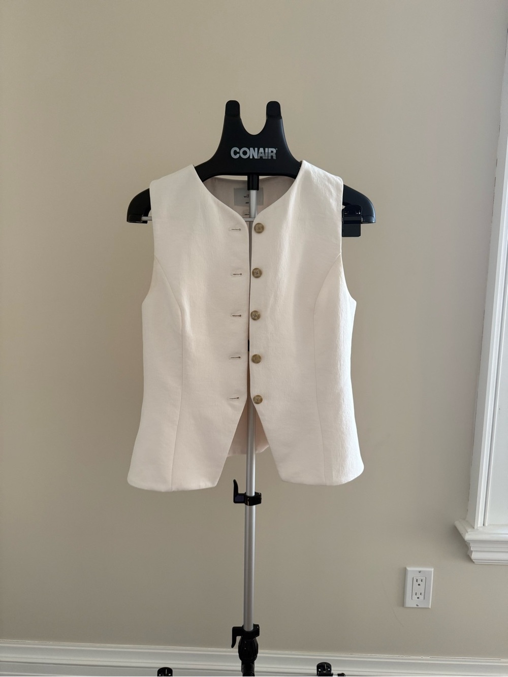 Wilfred cream white Vest